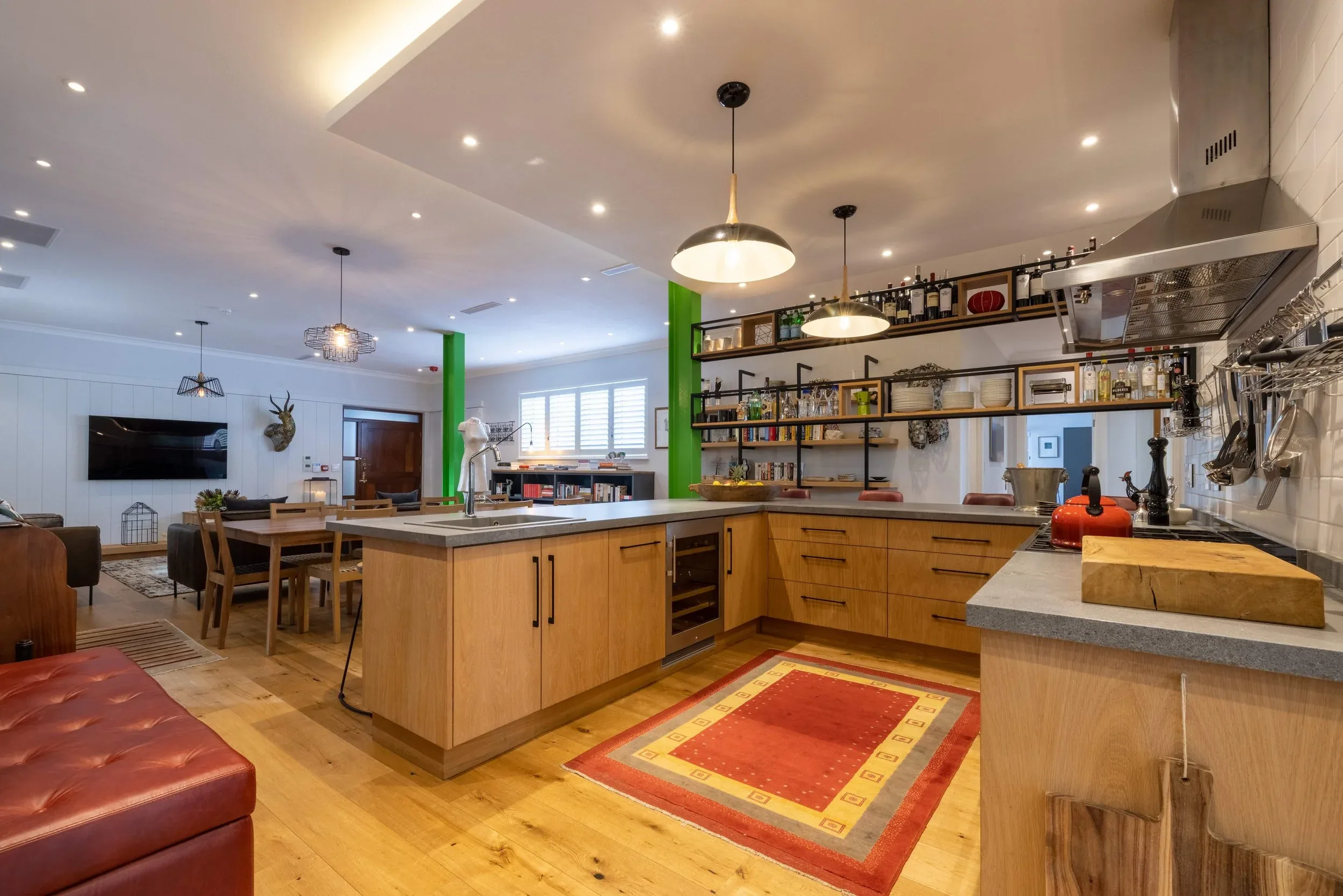 The kitchen and dining space at Rozenhof Villas