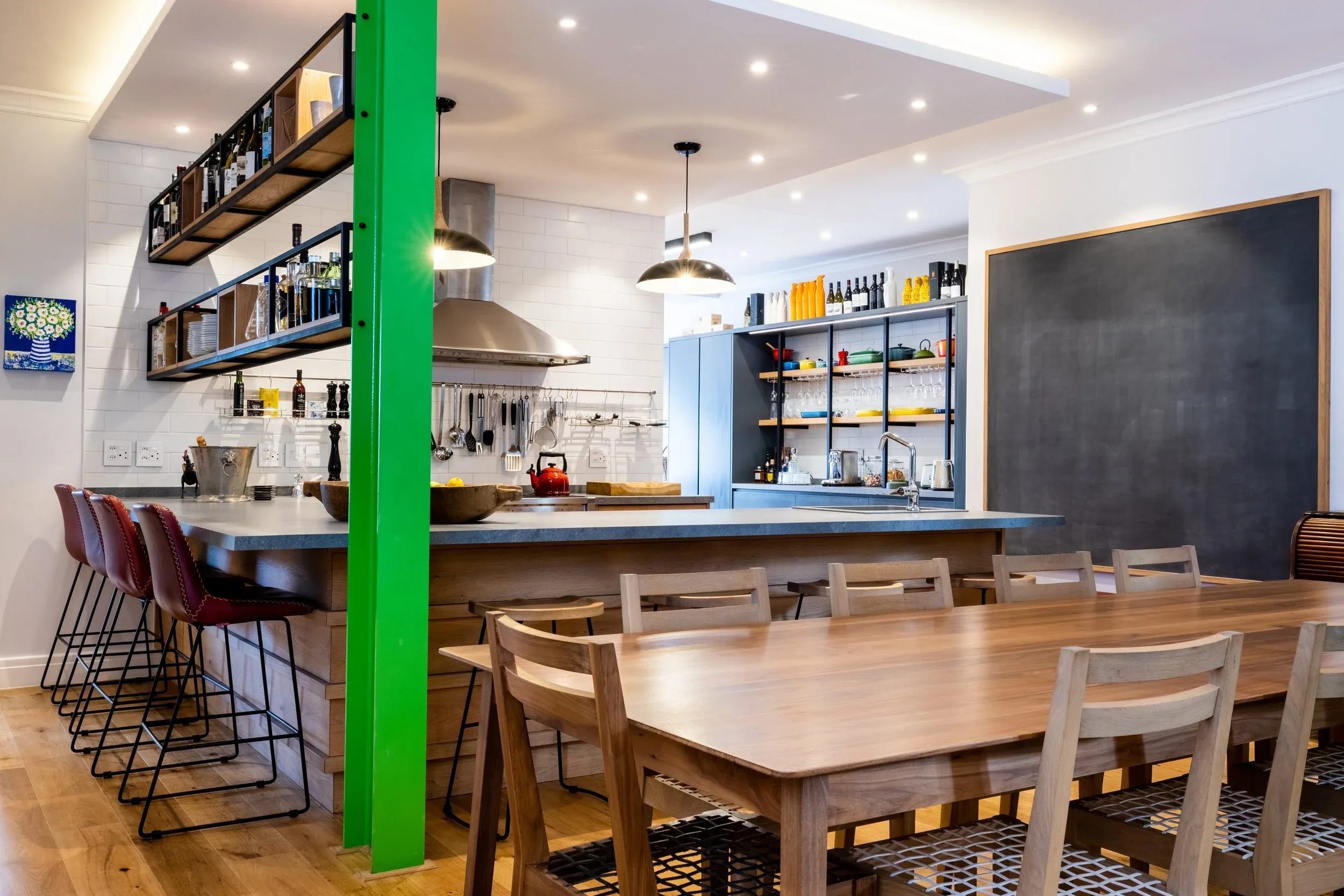 The kitchen and dining space at Rozenhof Villas