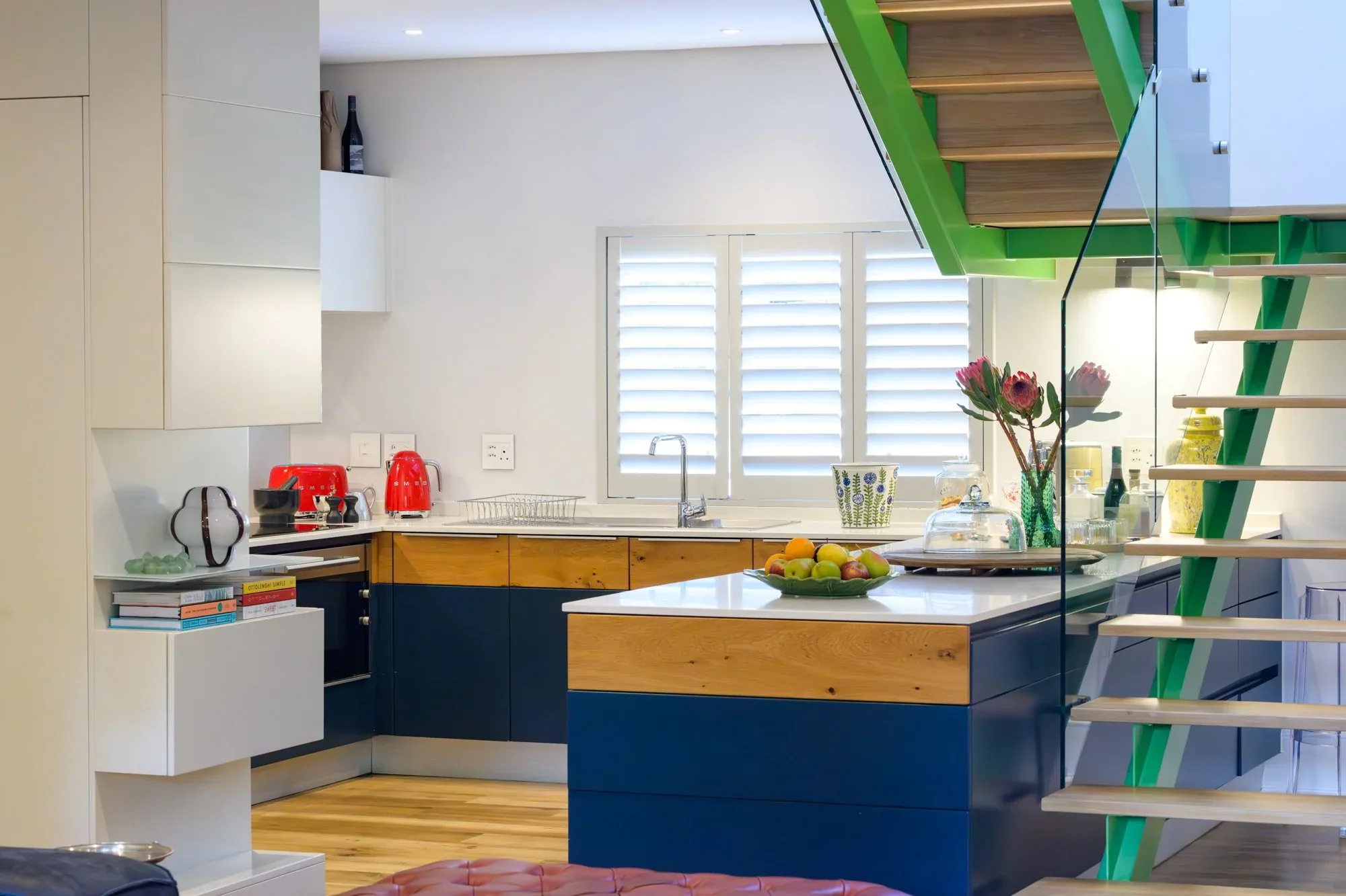 The kitchen and dining space at Rozenhof Villas