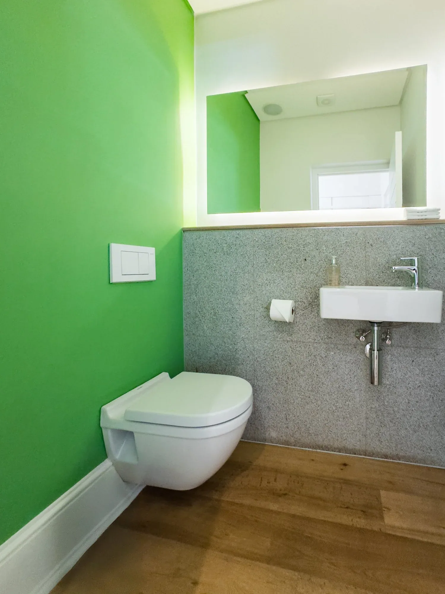 The bathrooms, the loft apartment at Rozenhof Villas (23 of 32)